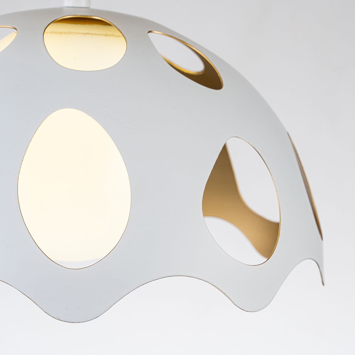 Gilded Nola Pebbles závěsné svítidlo bílá zlato 25 cm