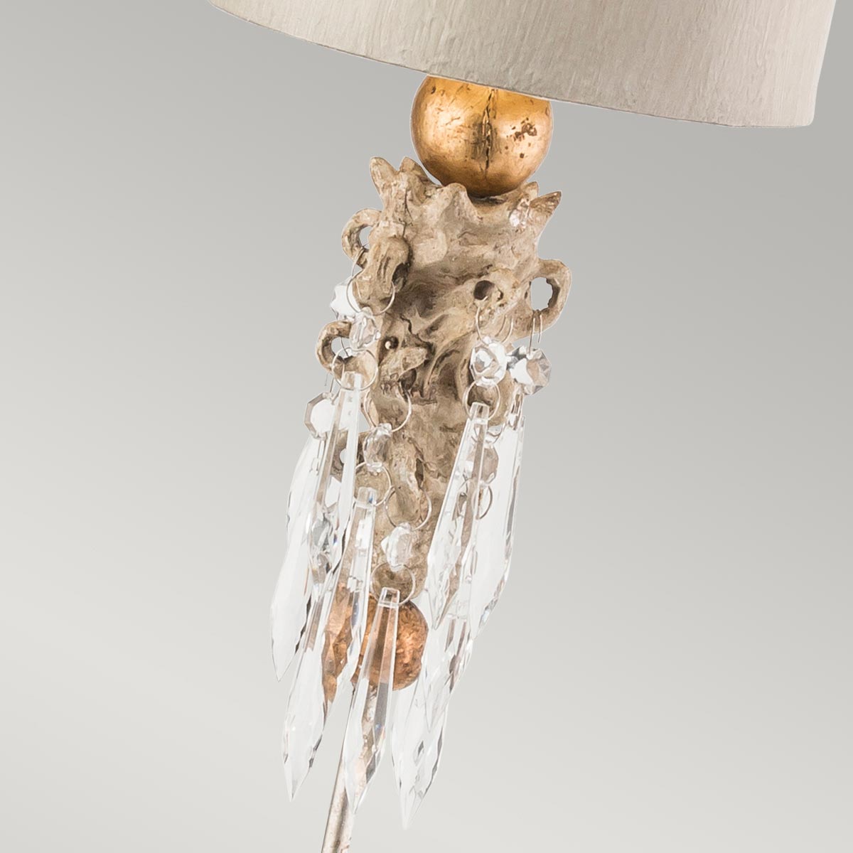 Gilded Nola Madison stolní lampa krémová