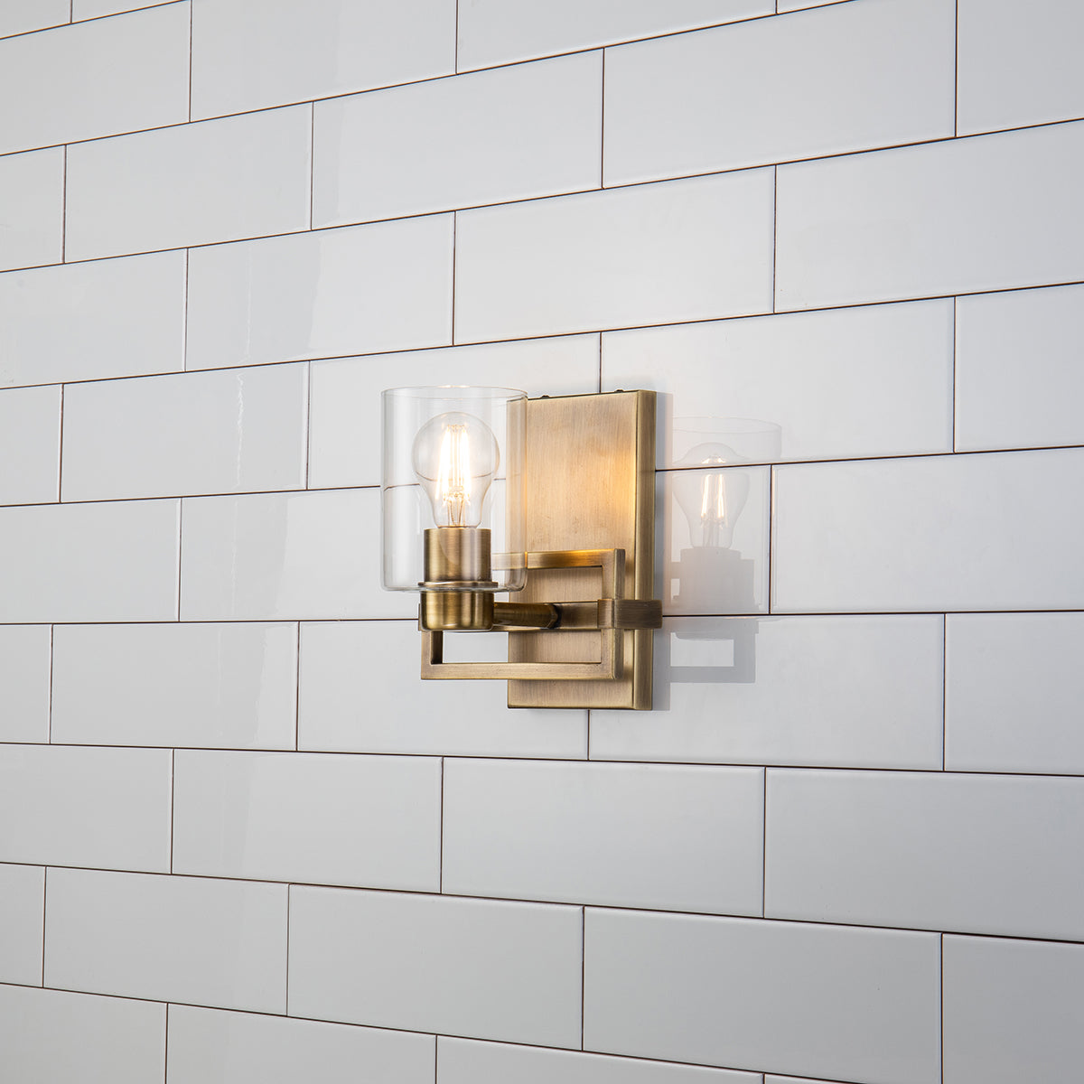 Gilded Nola Estes 1 Light koupelnové svítídlo mosaz