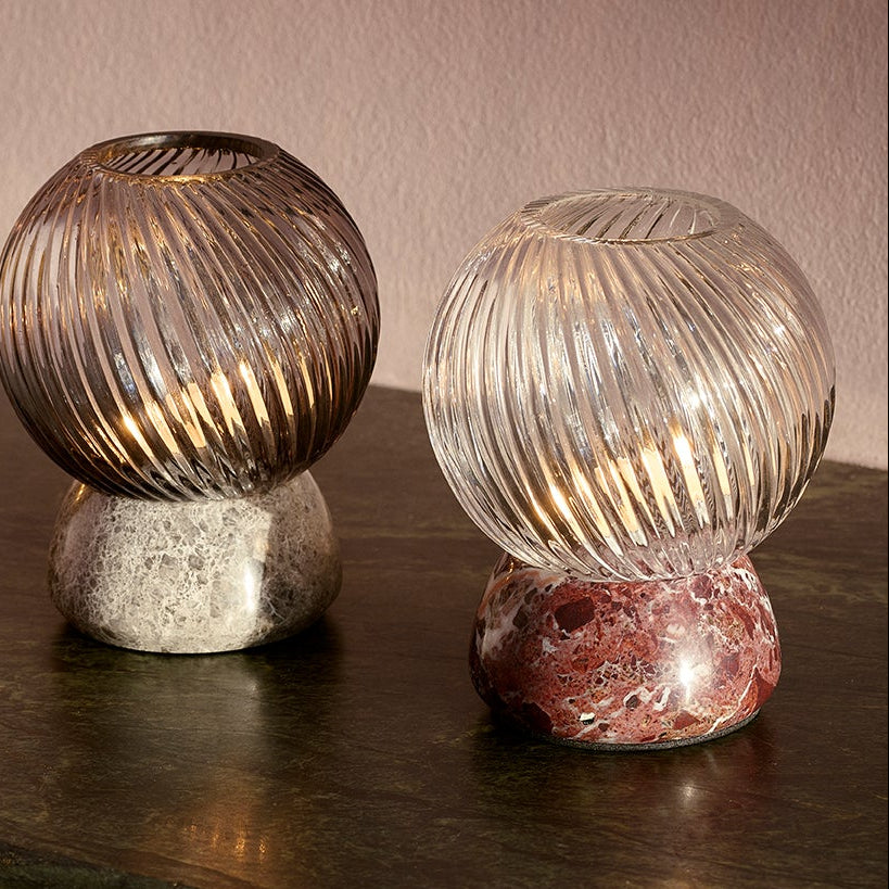 DESIGN BY US Twist Of Marble svícen mramorový