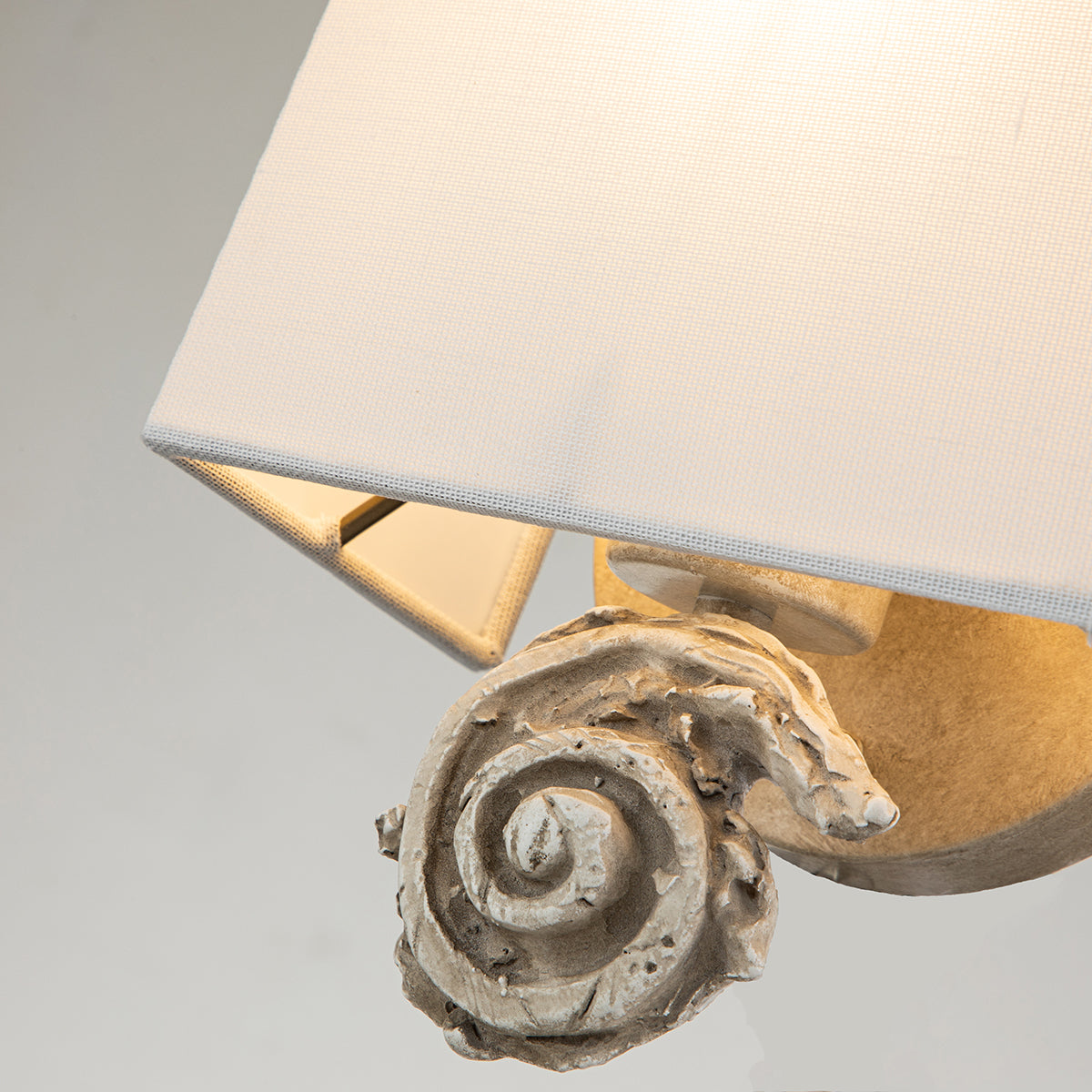 Gilded Nola Swirl Small nástěnné svítidlo bone