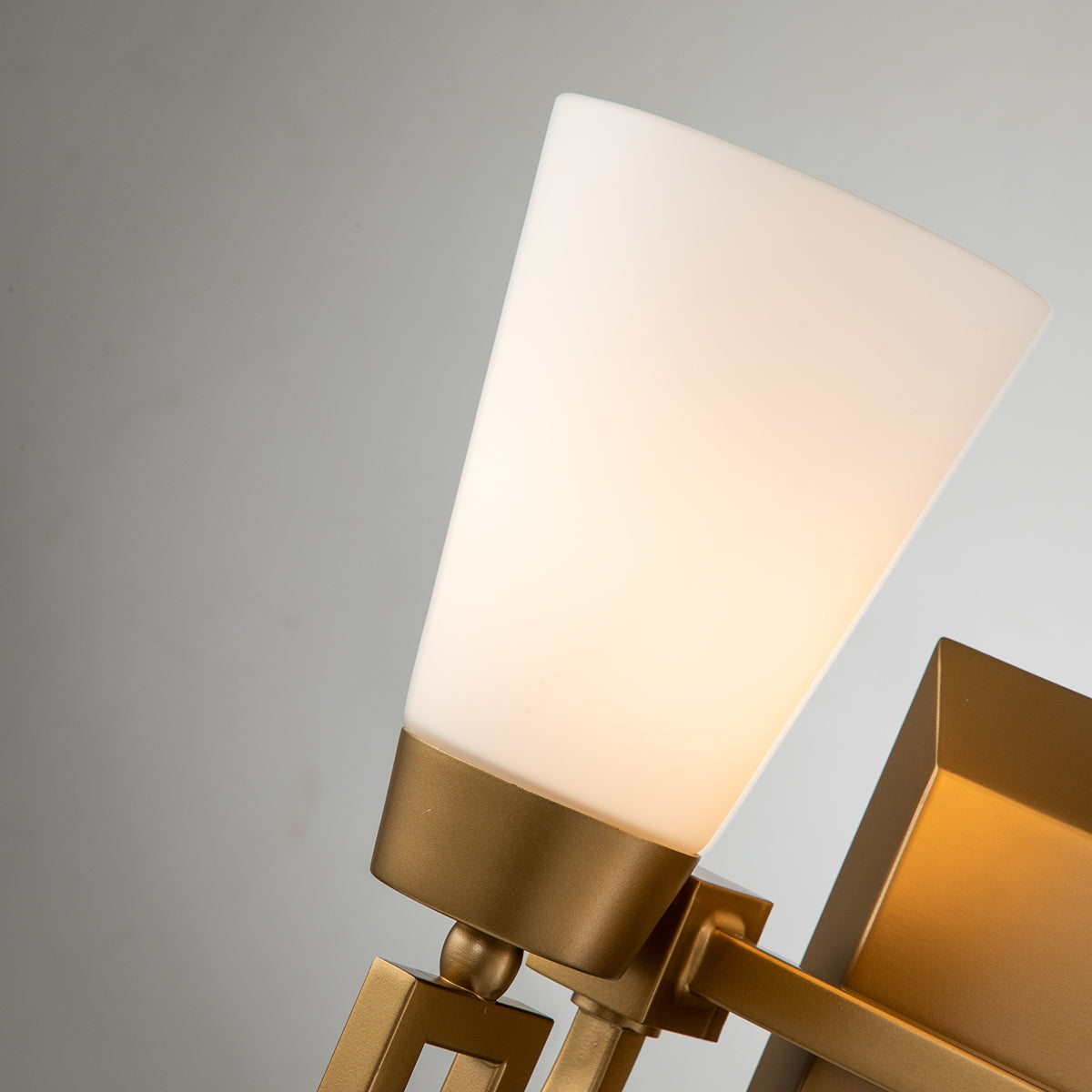 Gilded Nola Lemuria 2 Light koupelnové svítidlo zlaté