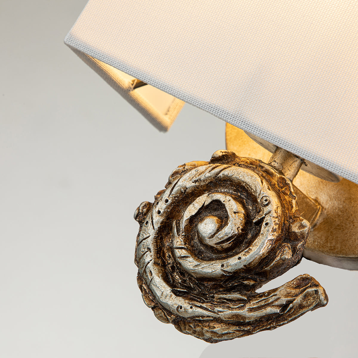 Gilded Nola Swirl nástěnné svítidlo stříbrné