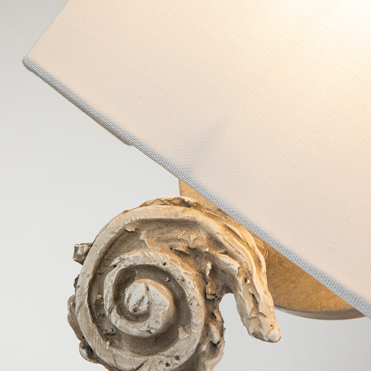 Gilded Nola Swirl Small nástěnné svítidlo bone