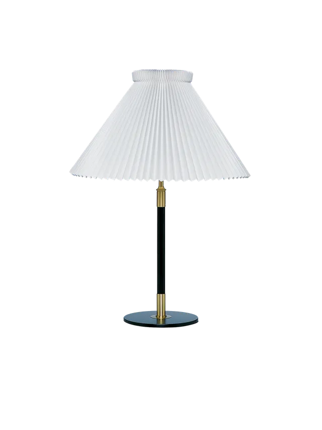 Le Klint 352 stolní lampa mosazná nastavitelná