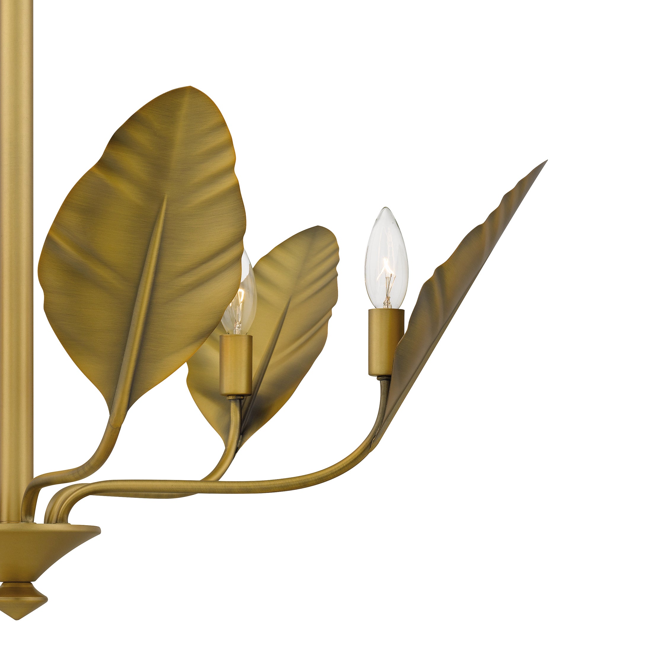 Quoizel Bayley lustr aged brass s listy do interiéru
