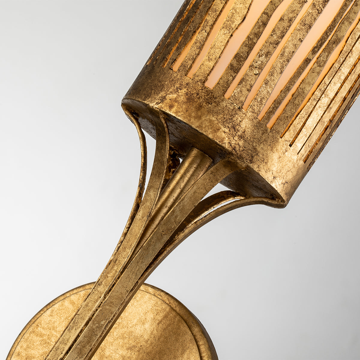 Gilded Nola Sawgrass 1 nástěnné svítídlo zlatý list