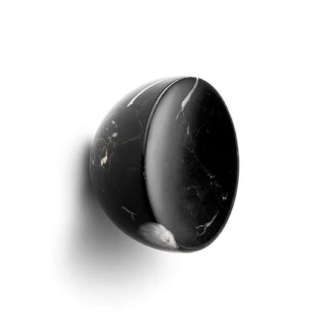 DESIGN BY US Get A Grip #1 nábytková úchytka 2 kusy elegantní