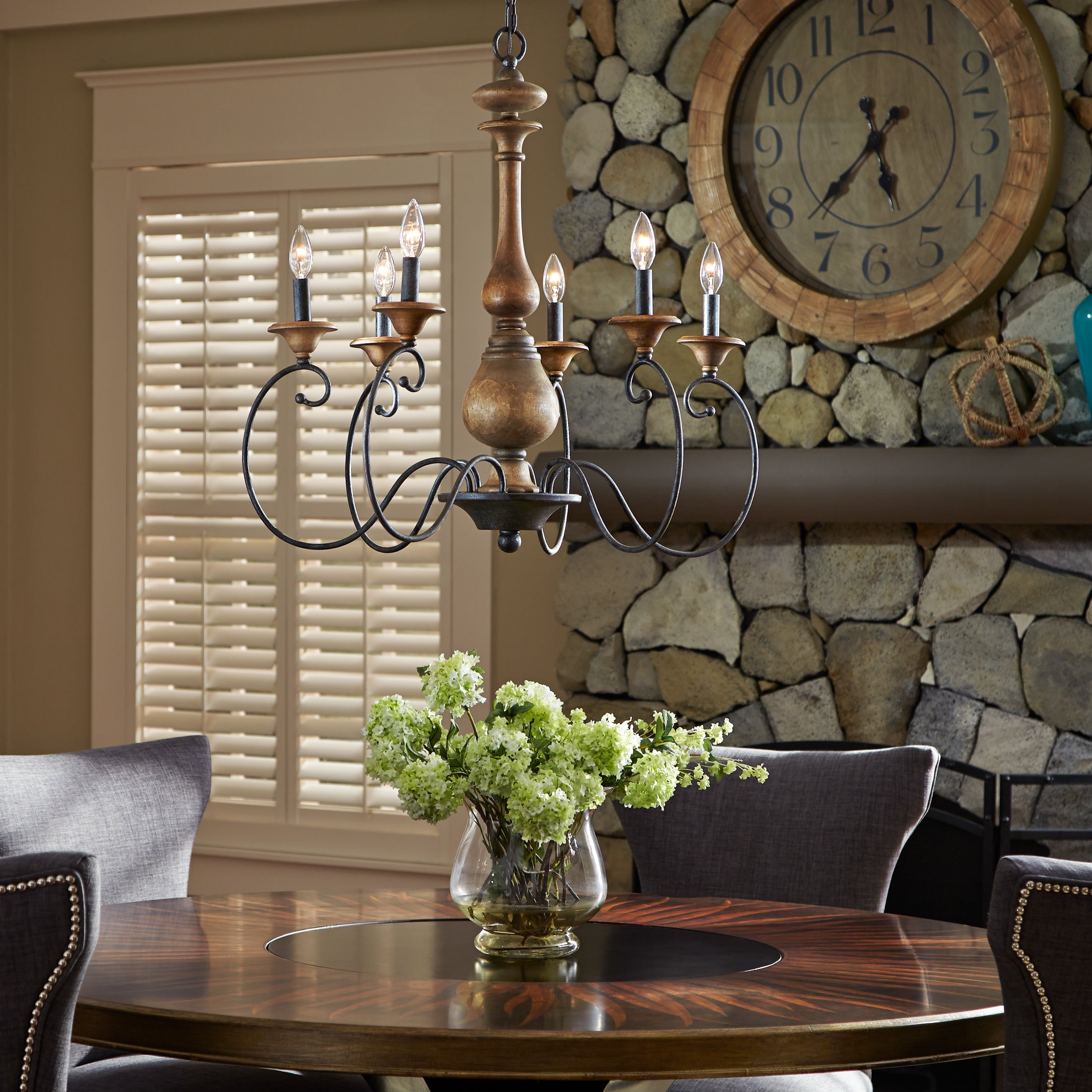 Quoizel Auburn Chandelier lustr rustic black