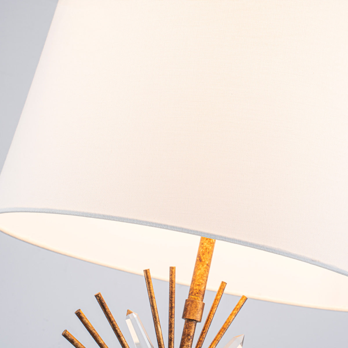 Gilded Nola Sun King stojací lampa zlatá sunburst
