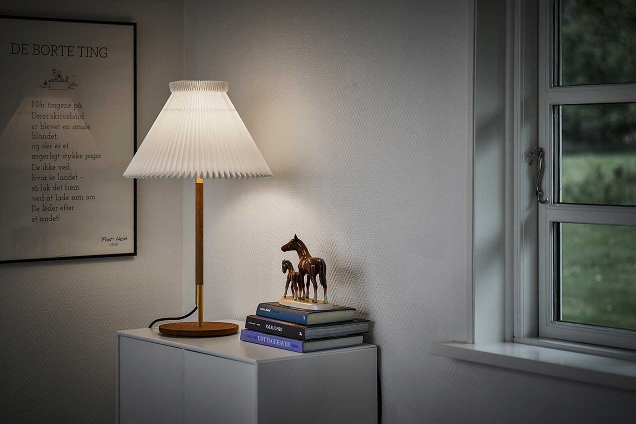 LE KLINT 328 LK 80 stolní lampa kouřový dub