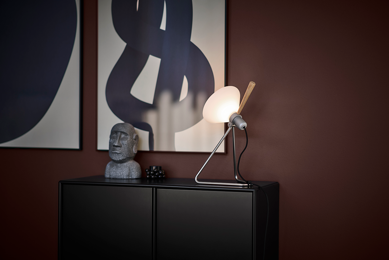 Le Klint Spot 356 lampa s dubovou rukojetí