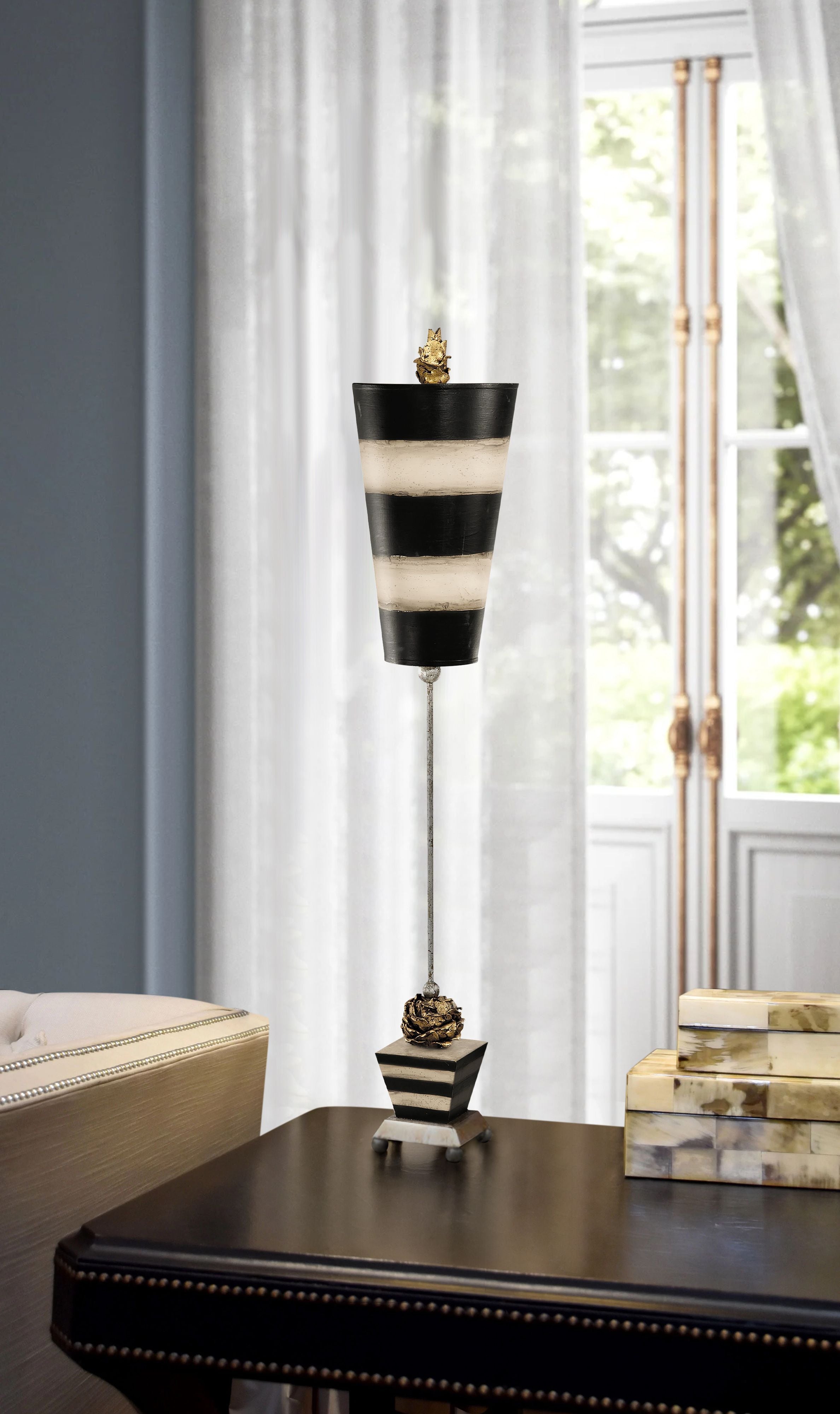 Gilded Nola Peony stolní lampa 112 cm stínítko
