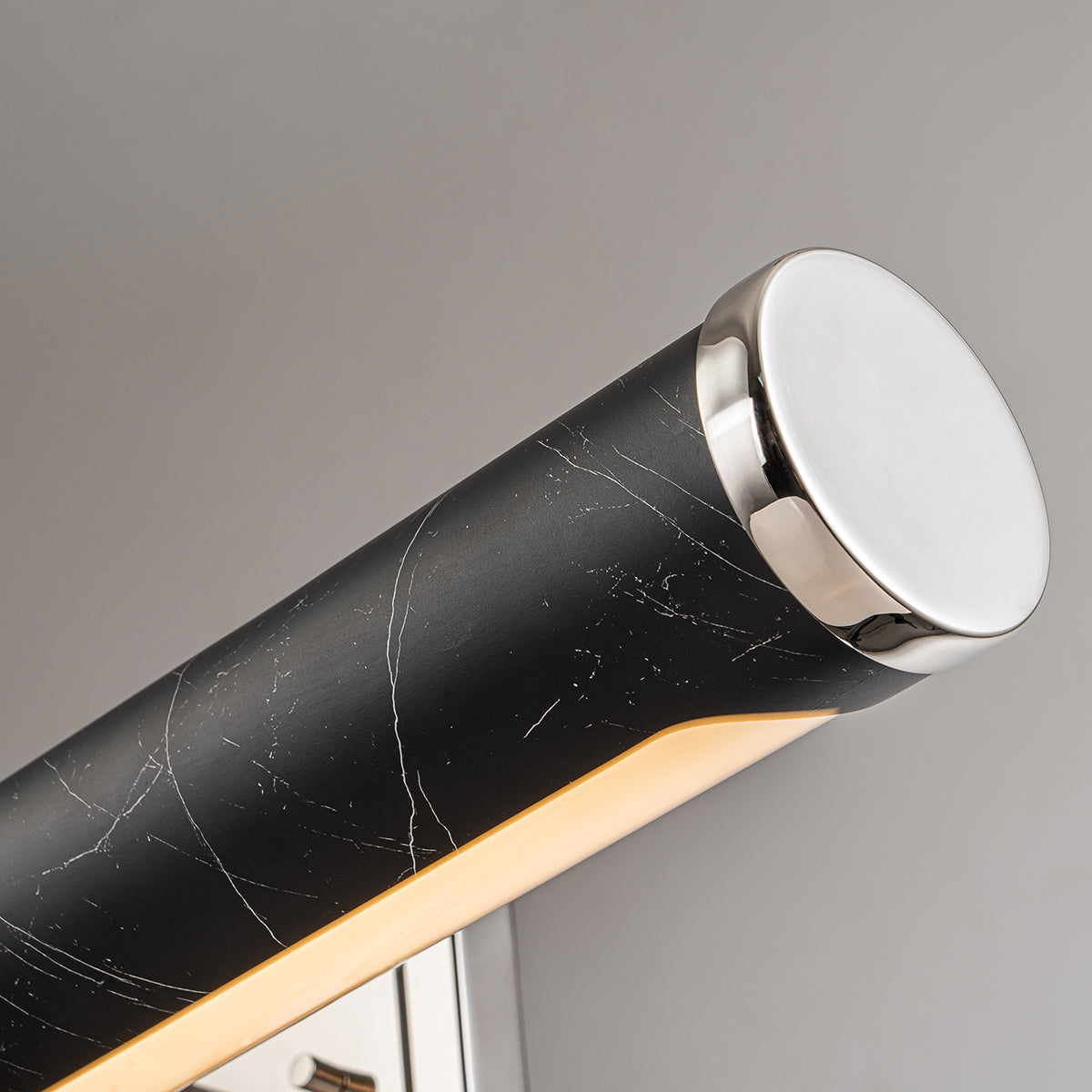 Gilded Nola Coates obrazové svítídlo large černé