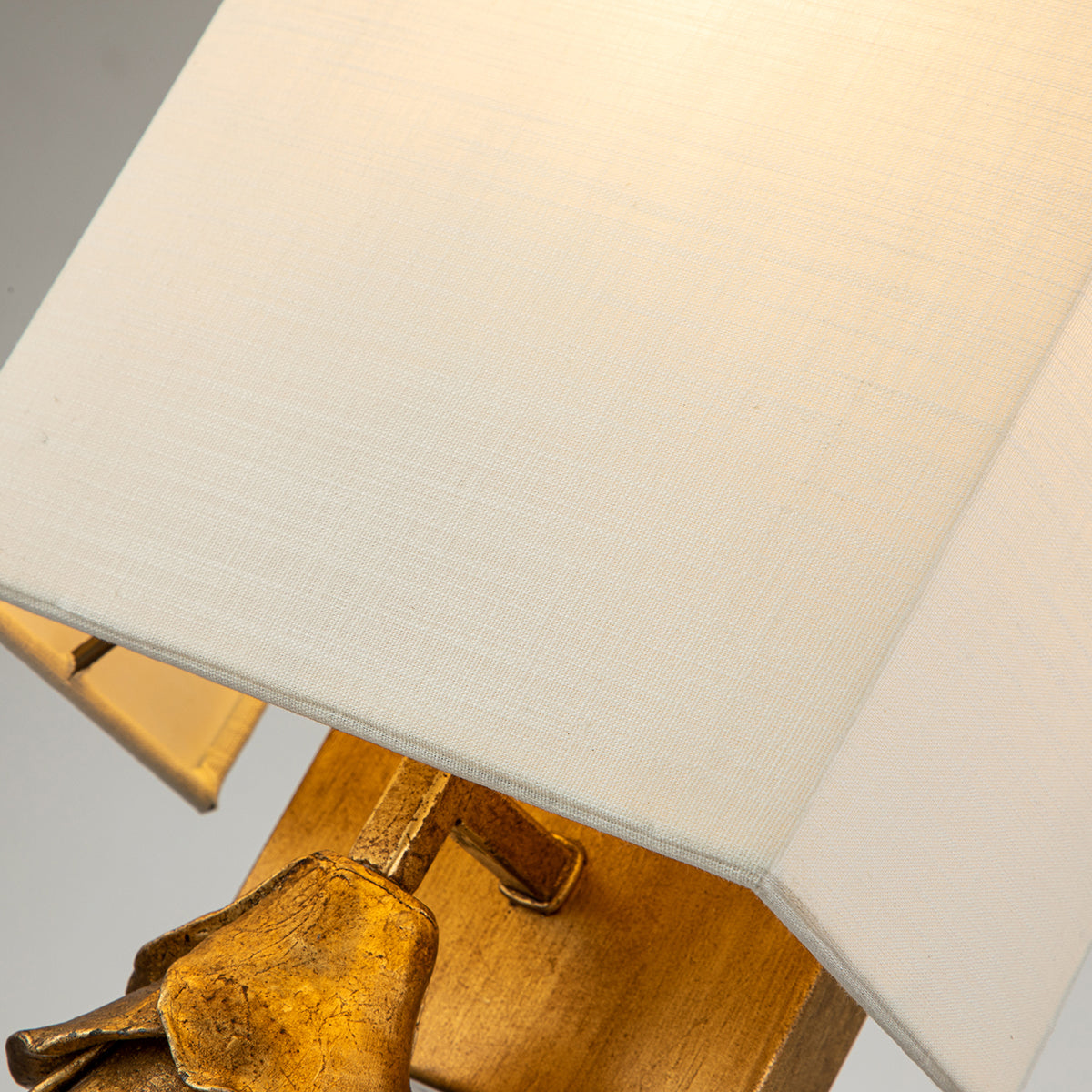 Gilded Nola Nicholls nástěnná lampa zlatá