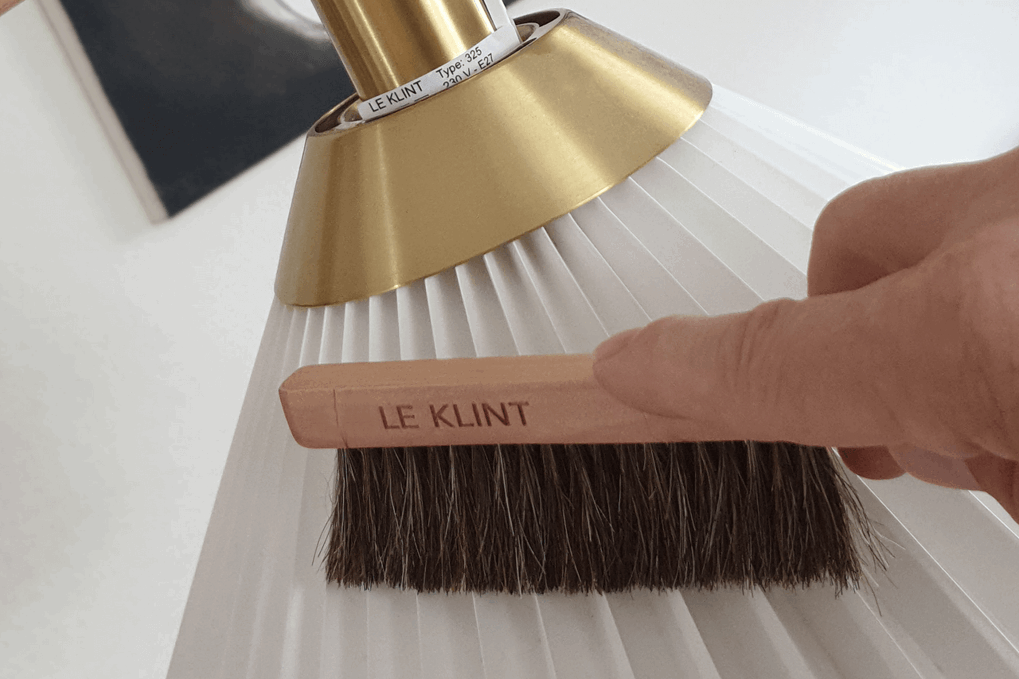 Le Klint 502 Dust Buster kartáč na lampy dub