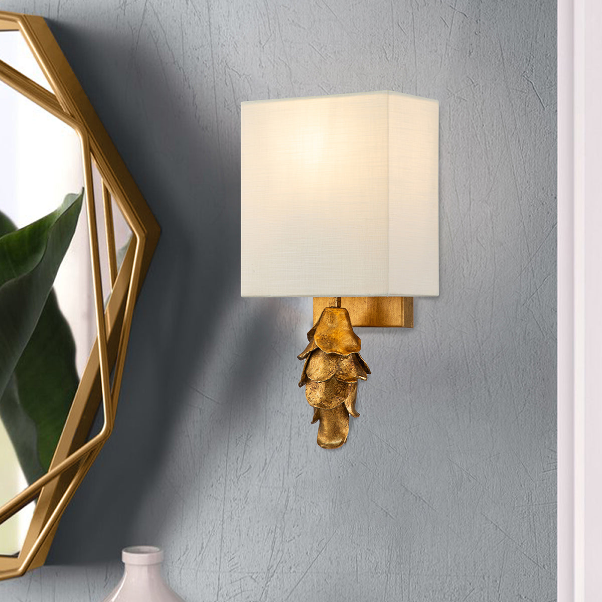 Gilded Nola Nicholls nástěnná lampa zlatá