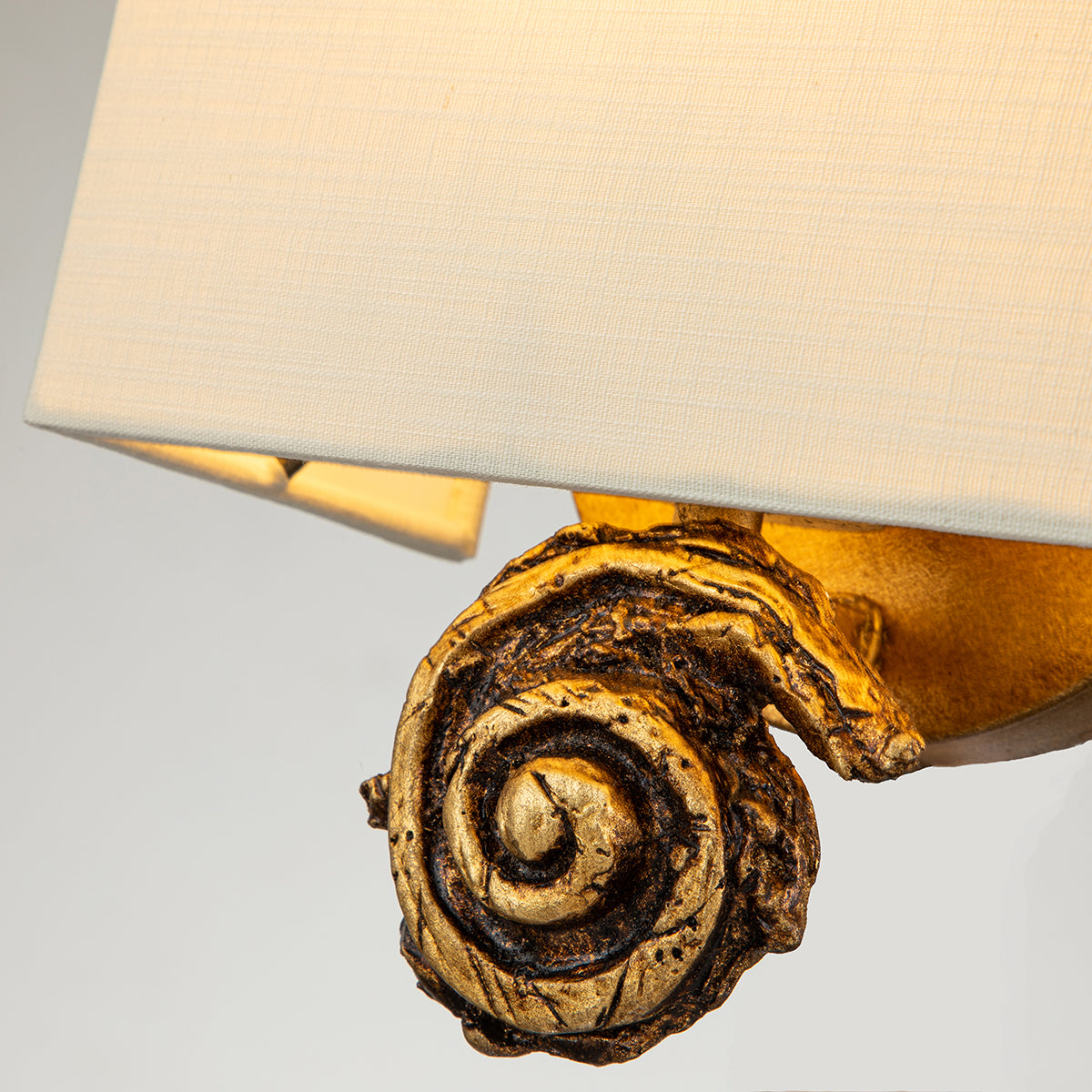 Gilded Nola Swirl Small nástěnné světlo zlaté malé