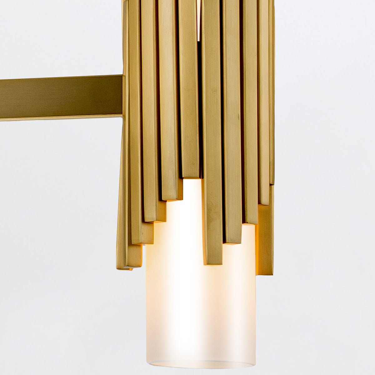Gilded Nola Marvel 8 lustr Aged Brass 8-světlový mosaz