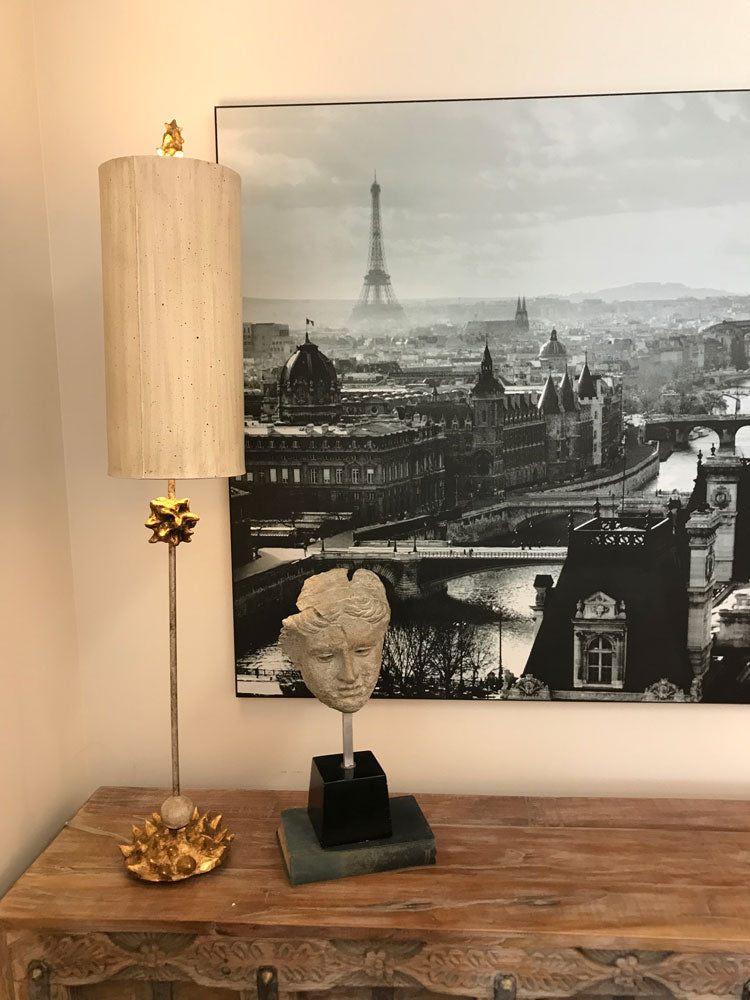 Gilded Nola Nettle stolní lampa zlatá pergamen