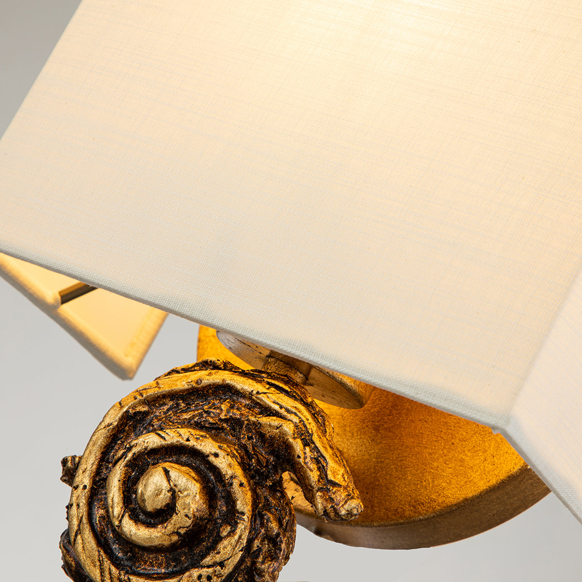 Gilded Nola Swirl Small nástěnné světlo zlaté malé