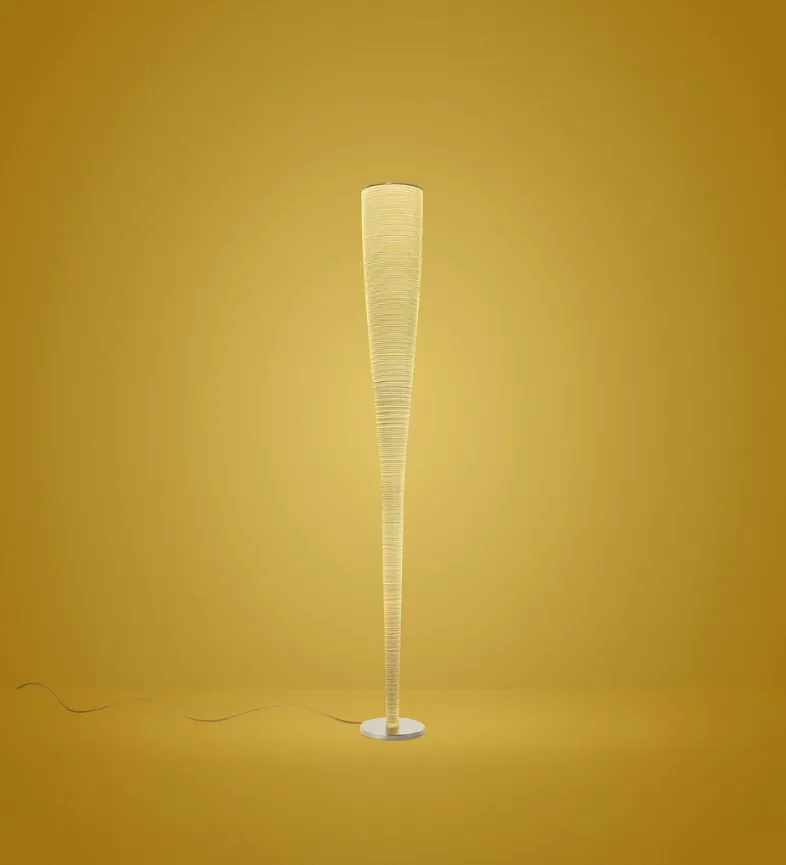 Foscarini Mite stojací lampa karbonová