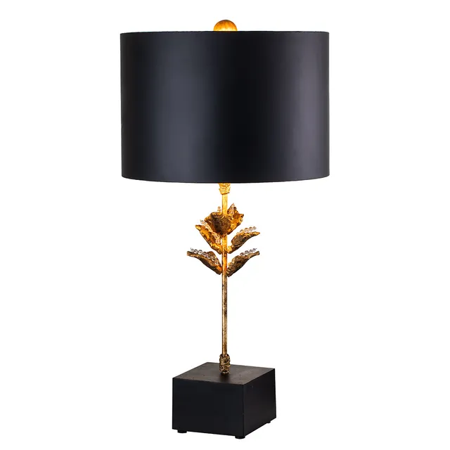Gilded Nola Camilia stolní lampa do interiéru