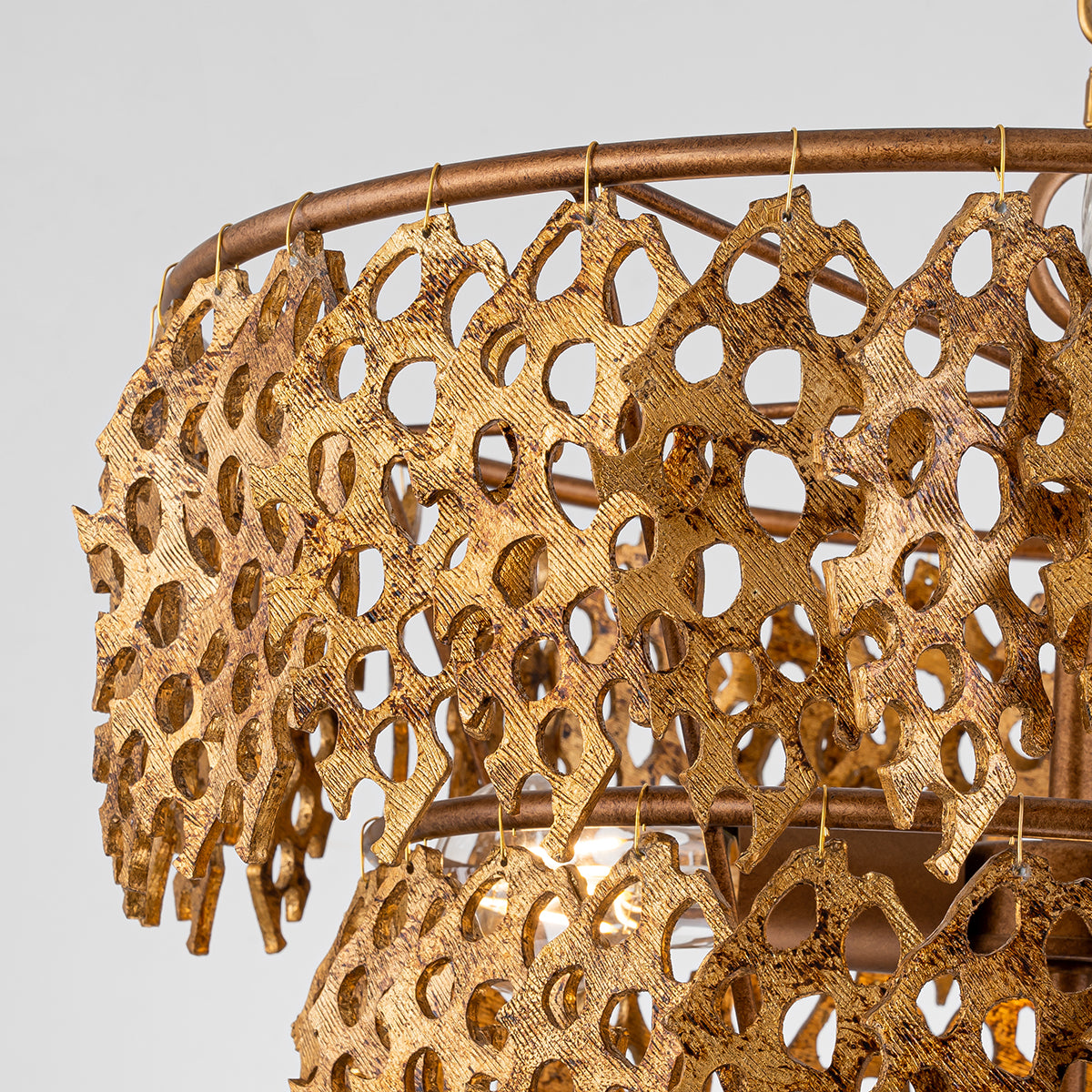 Gilded Nola Coral lustr zlatý 3 patra korál