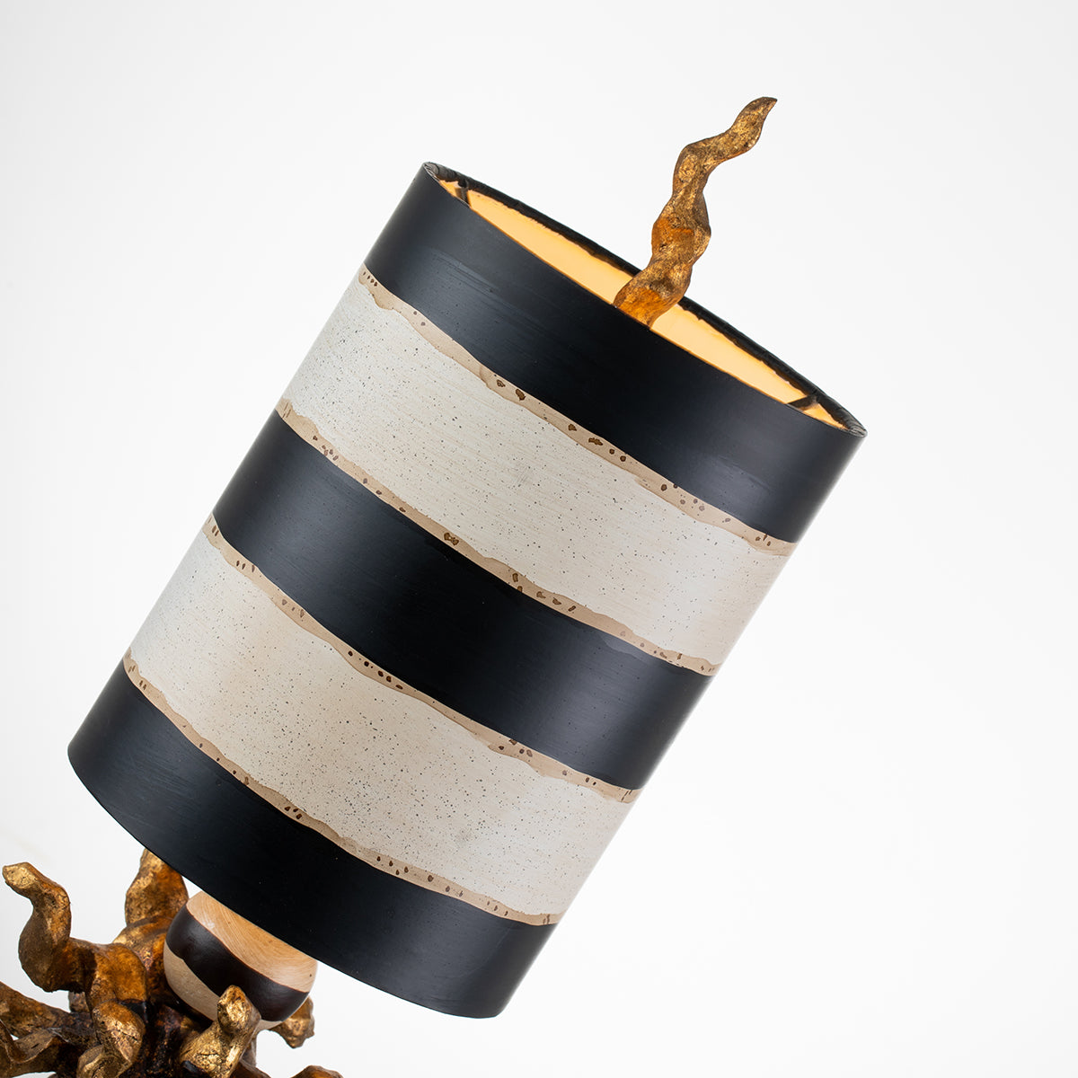 Gilded Nola Dominique stolní lampa černobílý pruh 25"