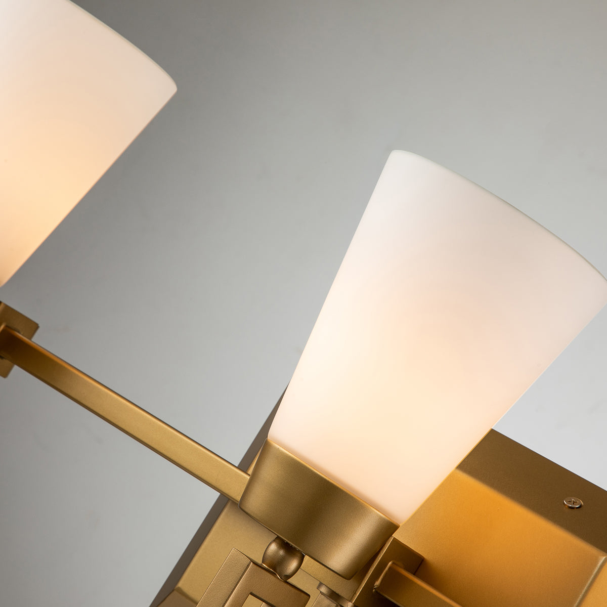 Gilded Nola Lemuria 3 Light koupelnové svítidlo zlaté