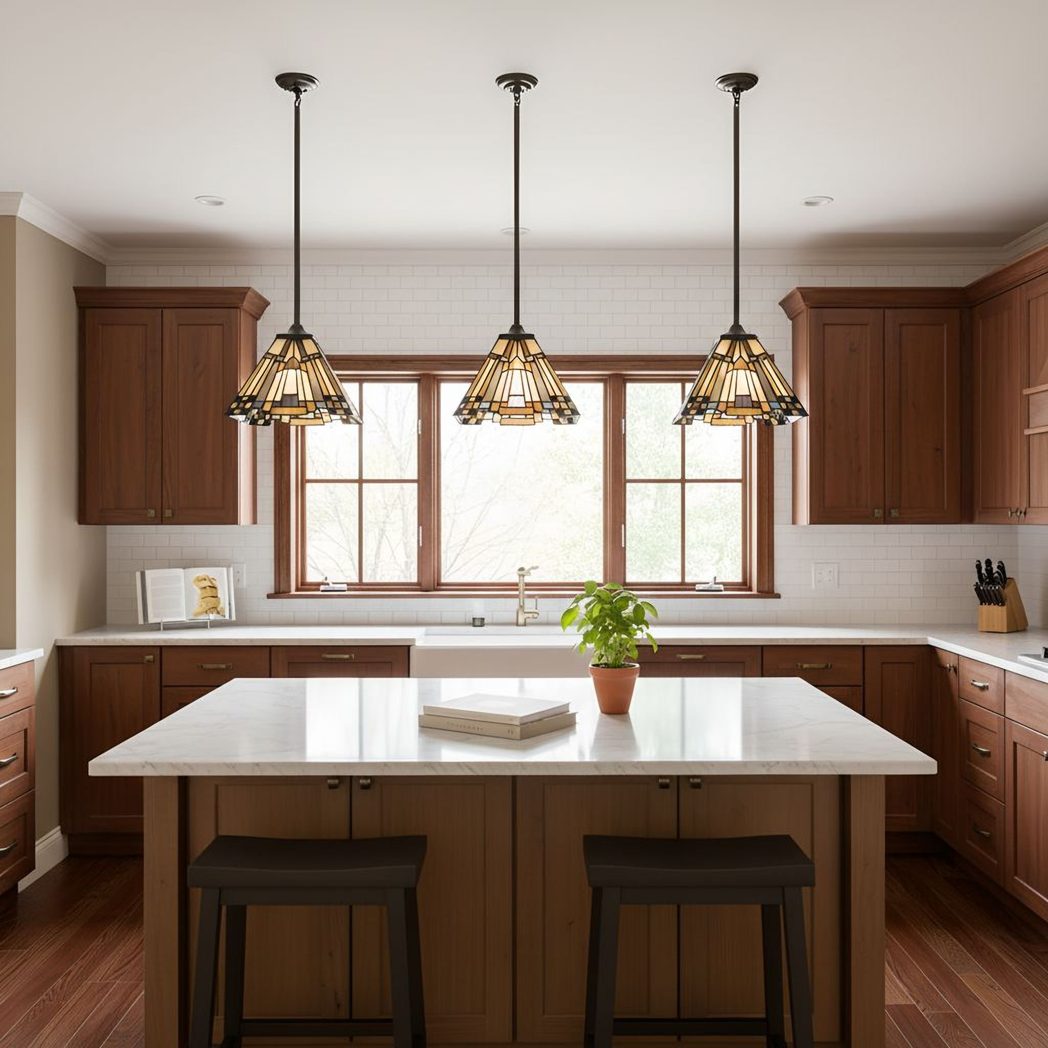 Quoizel Inglenook závěsná lampa vitráž bronz