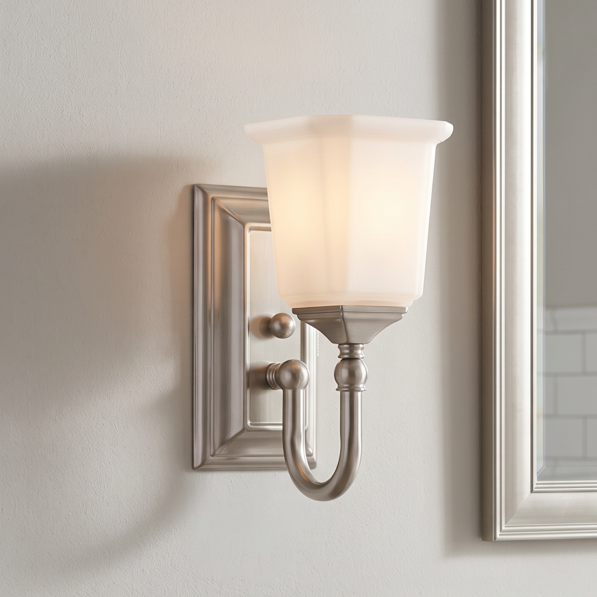 Quoizel Nicholas nástěnné svítidlo Brushed Nickel