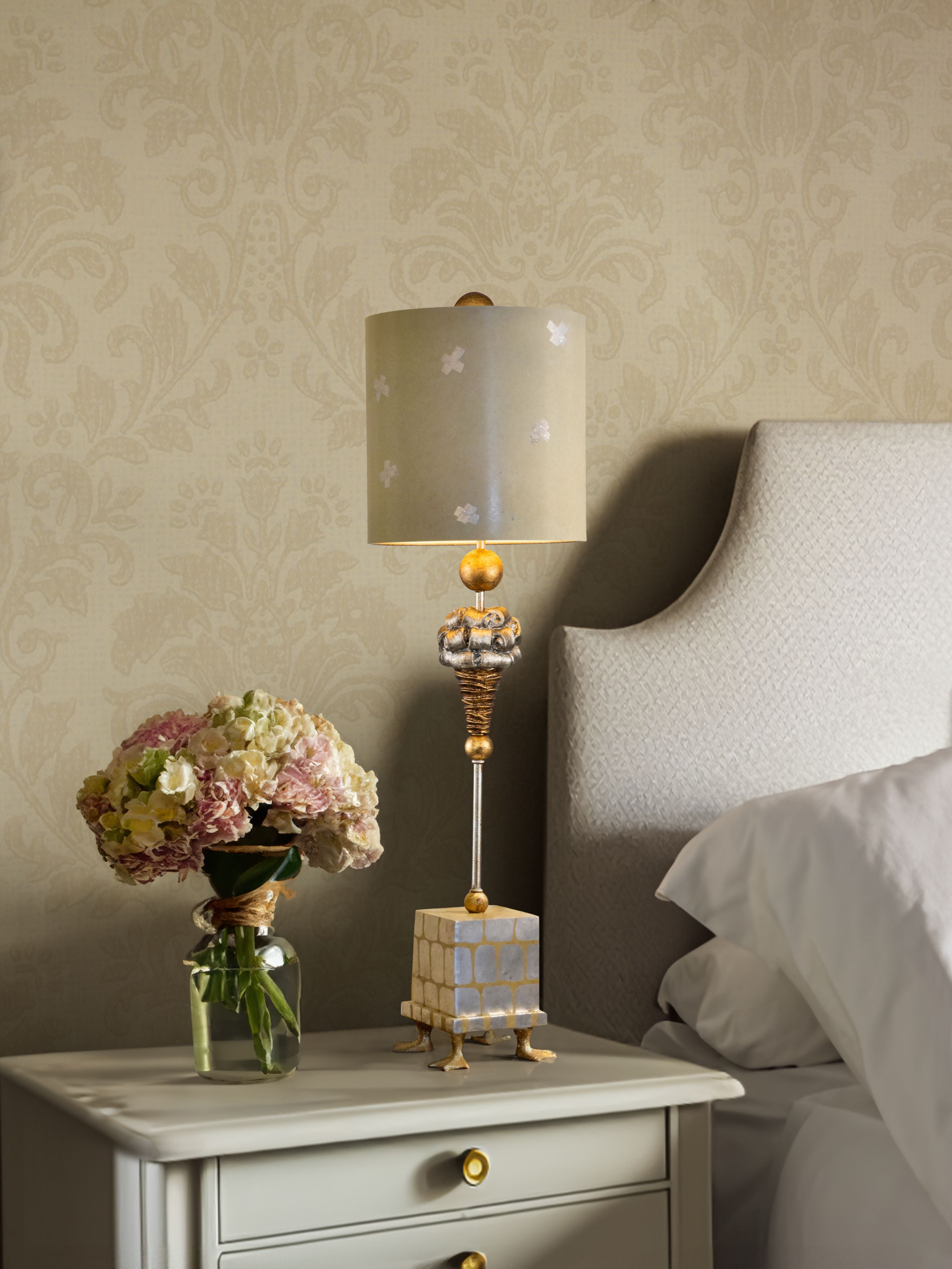 Gilded Nola Pompadour X stolní lampa stříbrno-zlatá