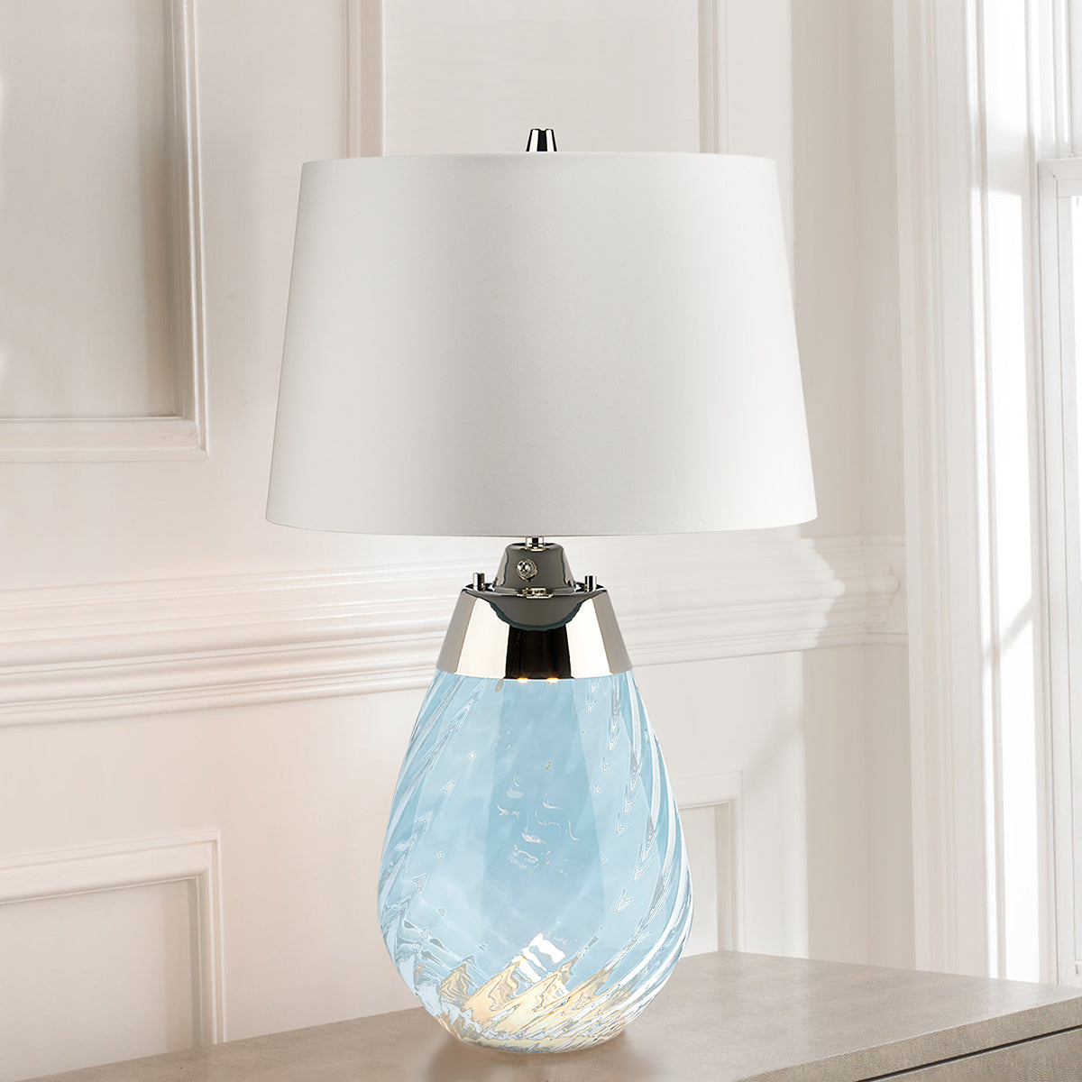 Gilded Nola Lena malá stolní lampa modrá se stínidlem