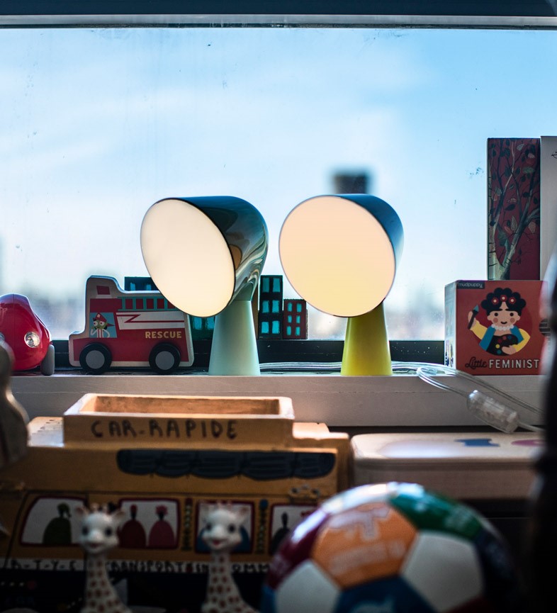 Foscarini Binic stolní lampa barevná do interiéru