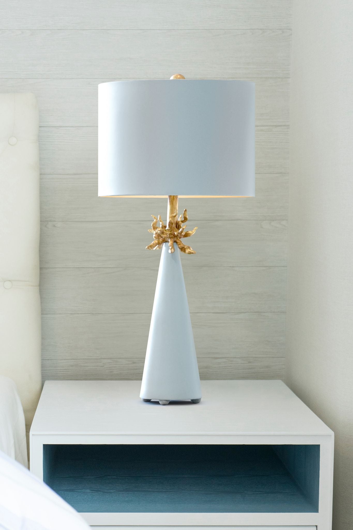 Gilded Nola Neo stolní lampa modrá 30,5"