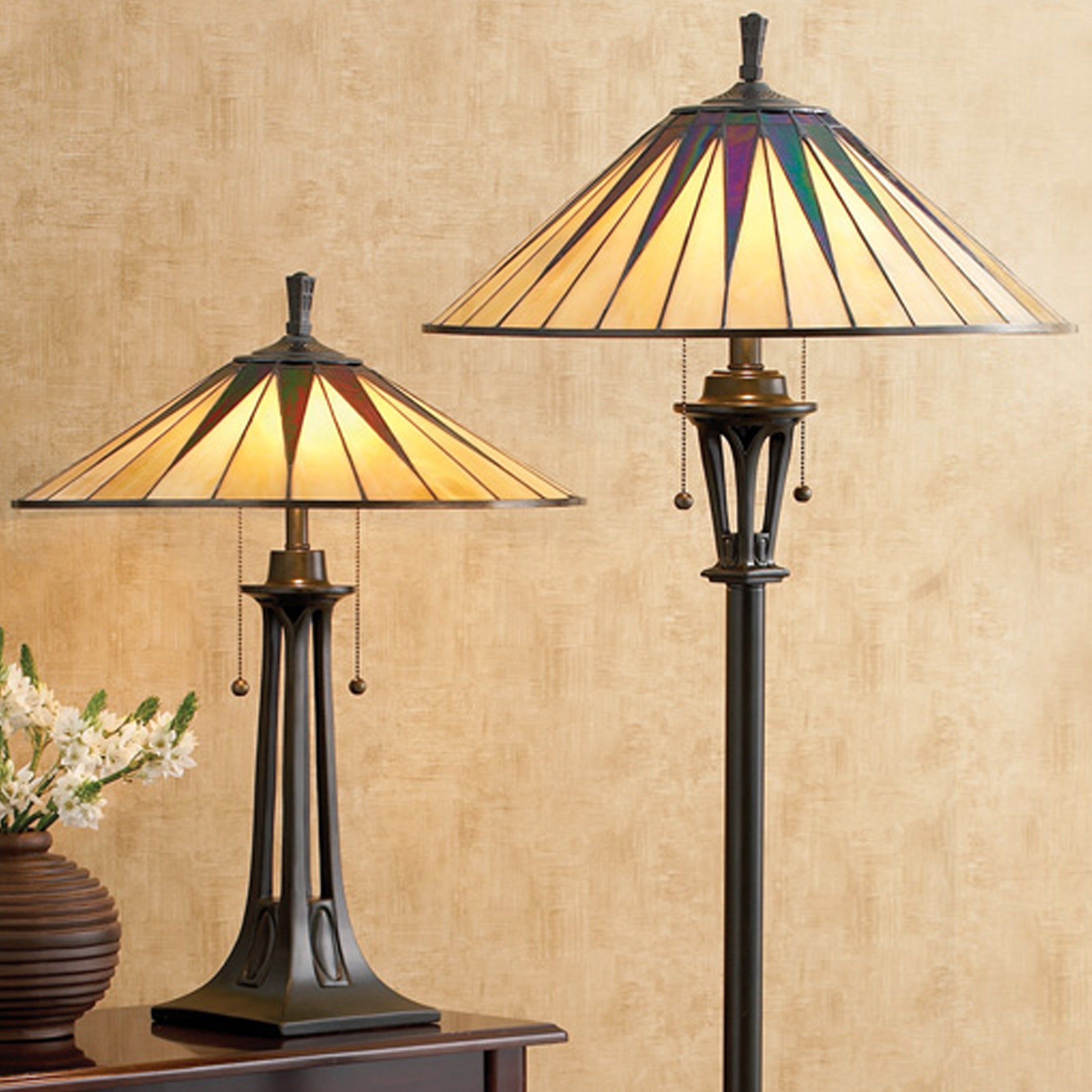 Quoizel Gotham stojací podlahová lampa Vintage Bronze
