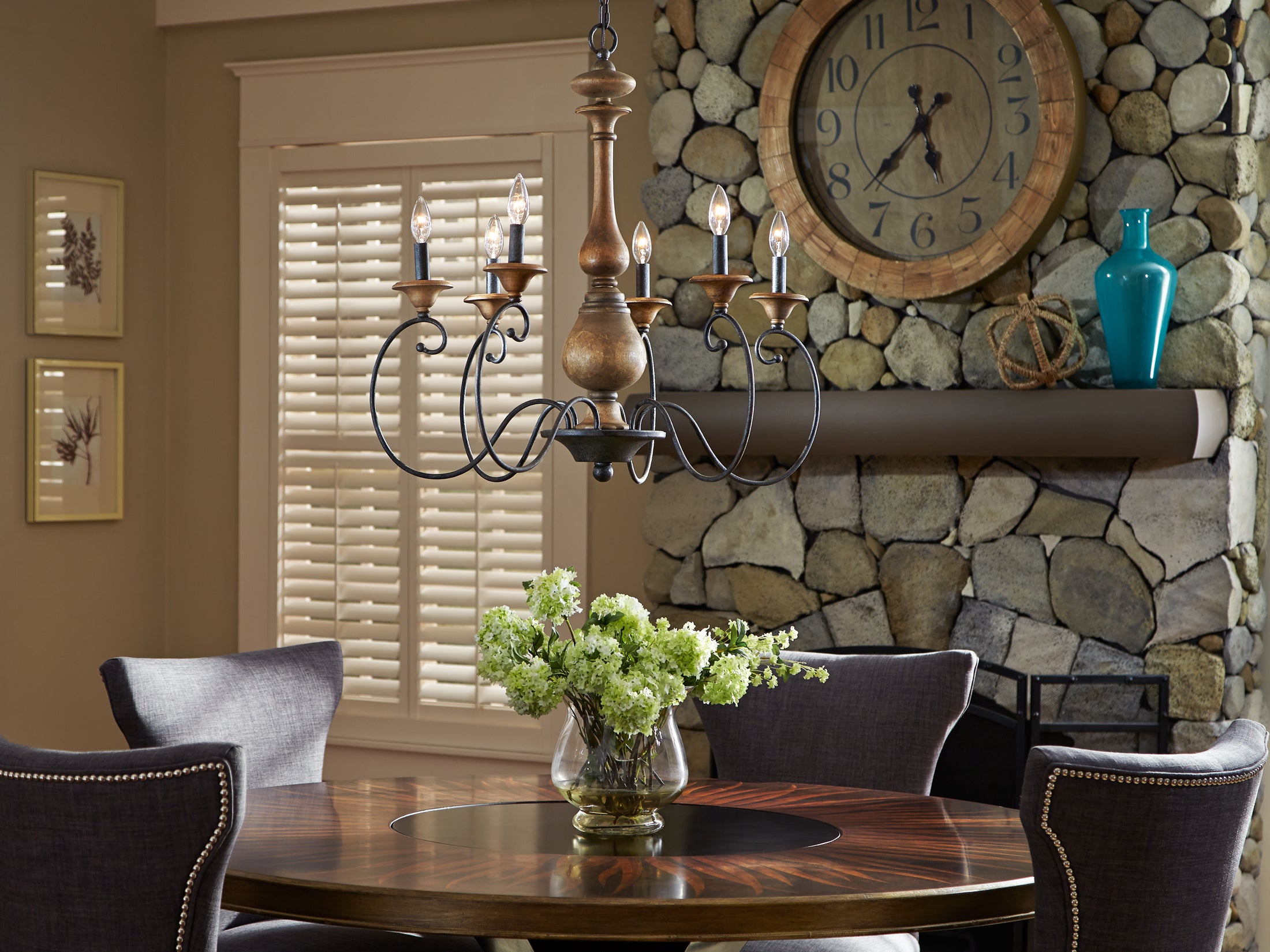 Quoizel Auburn Chandelier lustr rustic black